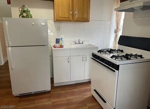 11 Carteret St in Newark, NJ - Building Photo - Building Photo