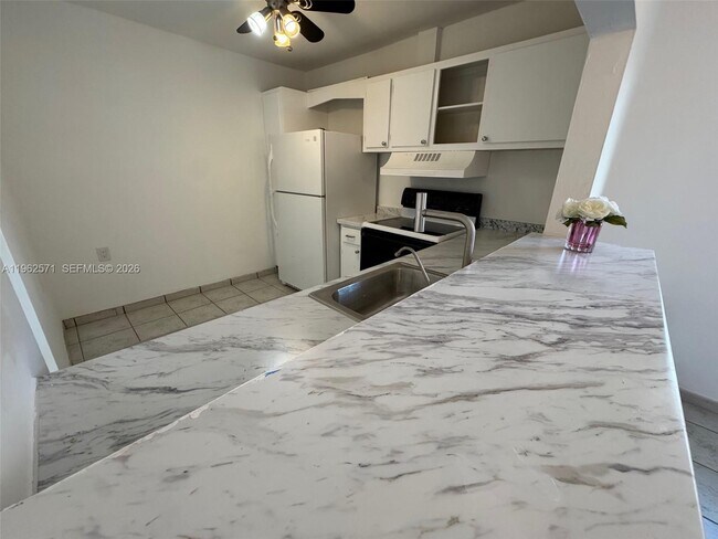 11289 SW 88th St in Miami, FL - Building Photo - Building Photo