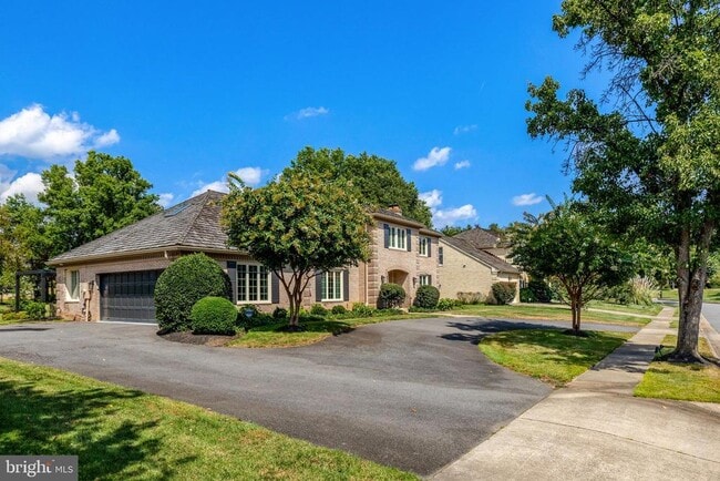 6305 Dunaway Ct in McLean, VA - Building Photo - Building Photo