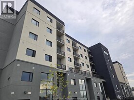 7337 Meo Blvd in Lasalle, ON - Building Photo