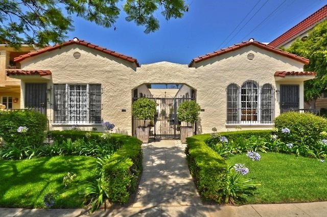 La Peer Apartments in Beverly Hills, CA - Foto de edificio - Building Photo