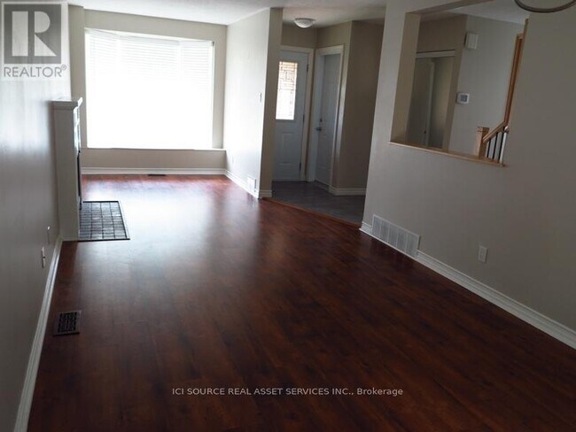 39 Foxleigh Crescent in Ottawa, ON - Building Photo - Building Photo