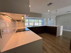 401 S Highland Dr in Hollywood, FL - Building Photo - Building Photo