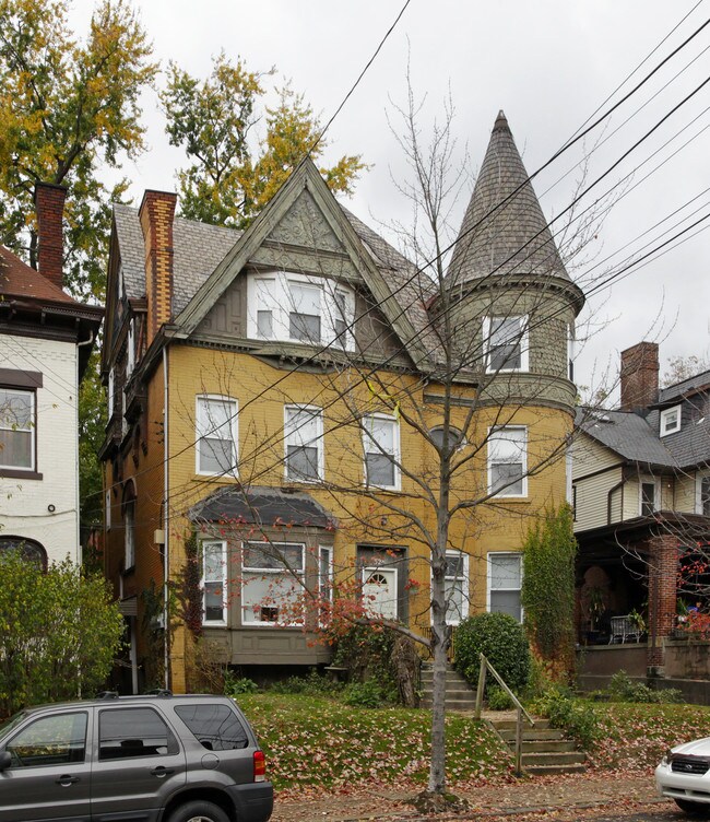 328 Stratford Ave in Pittsburgh, PA - Foto de edificio - Building Photo
