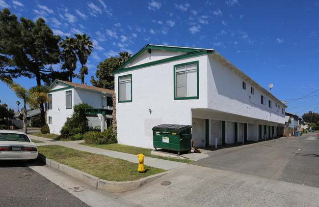 806 Surfrider Way in Oceanside, CA - Building Photo - Building Photo