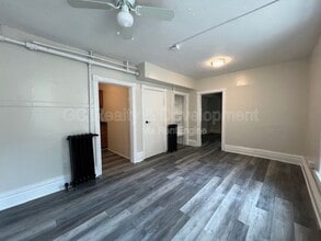 214 Dupage St in Elgin, IL - Building Photo - Building Photo