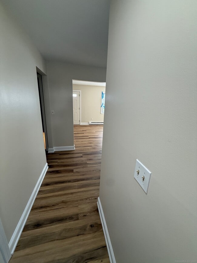 19 Judson Ave in Groton, CT - Foto de edificio - Building Photo
