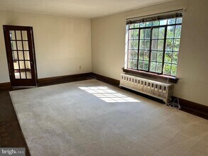 5 E Maplewood Ave in Mechanicsburg, PA - Building Photo - Building Photo