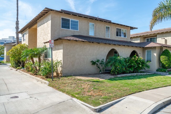 4101 Hilaria Way in Newport Beach, CA - Foto de edificio - Other