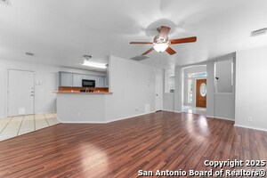 122 Rimdale in Universal City, TX - Building Photo - Building Photo