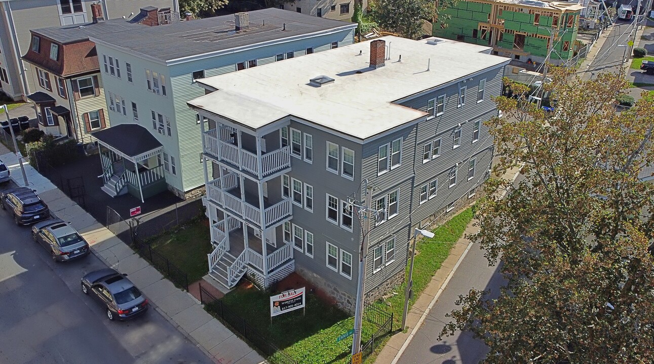 26 School St in Jamaica Plain, MA - Building Photo