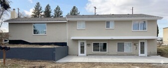 702 S 1st Ave, Unit B in Yakima, WA - Building Photo