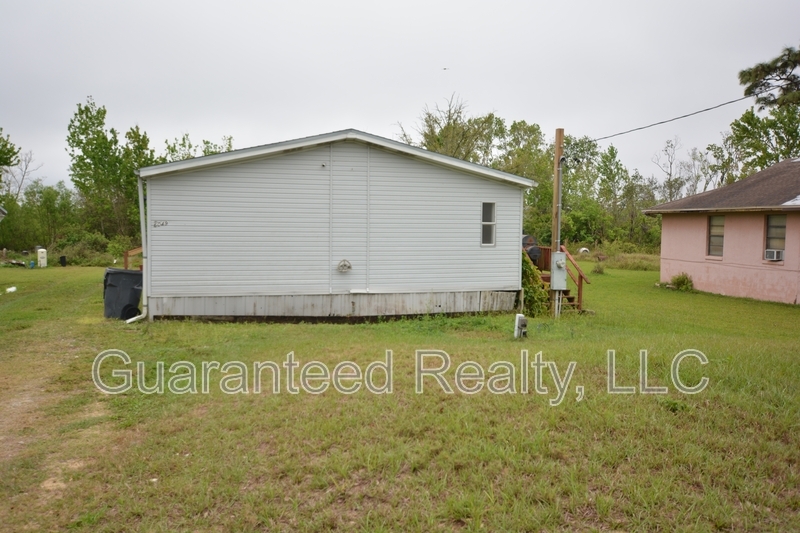 6049 Old Polk City Rd in Haines City, FL - Building Photo