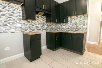 6424 S Eberhart Ave in Chicago, IL - Building Photo - Building Photo