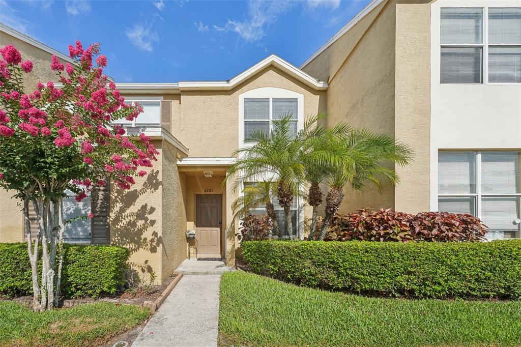 6221 Osprey Lake Cir in Riverview, FL - Foto de edificio