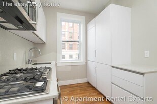 17 Forest St, Unit #4 in Cambridge, MA - Building Photo