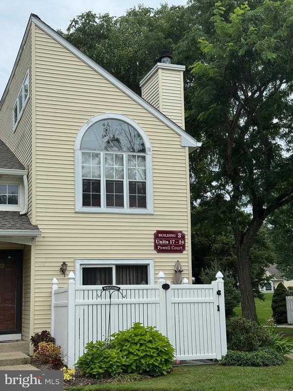 property at 23 Powell Ct