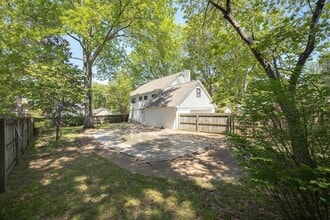 1311 Poplar Estates Pkwy in Germantown, TN - Building Photo - Building Photo