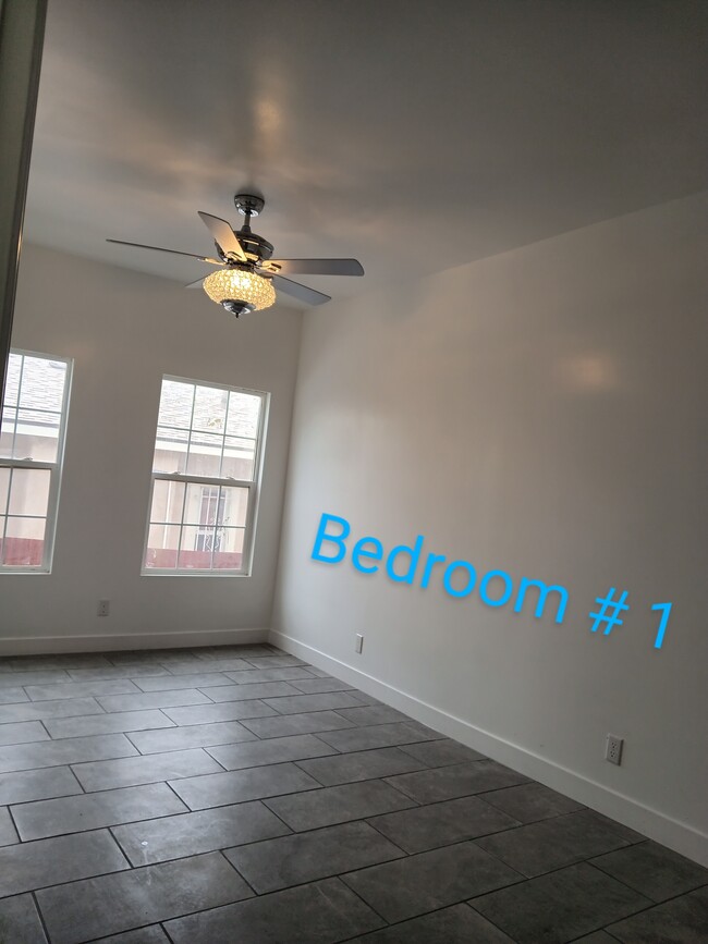 701 N Cummings St, Unit 701 in Los Angeles, CA - Building Photo - Building Photo