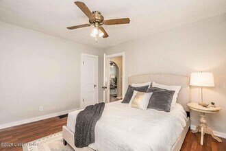 1591 Belmar Dr in Louisville, KY - Building Photo - Building Photo