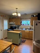 46 Pleasant St in West Brookfield, MA - Building Photo - Building Photo