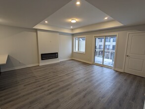270 Anyolite Private in Ottawa, ON - Building Photo - Building Photo