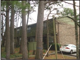 1903-1907 Sanford Dr in Little Rock, AR - Building Photo