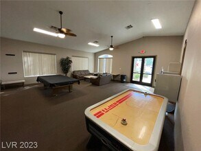 Tropicana Harrison Condo #107 For Rent in Las Vegas, NV - Foto de edificio - Building Photo