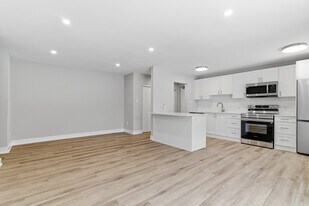 20 Weichel St in Kitchener, ON - Building Photo