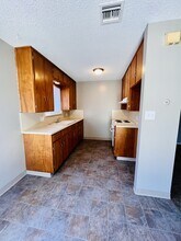 3108 W Walnut Ave in Visalia, CA - Building Photo - Building Photo