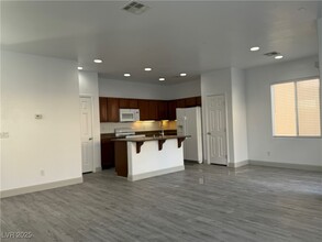 8348 Stillhouse Ct in Las Vegas, NV - Building Photo - Building Photo