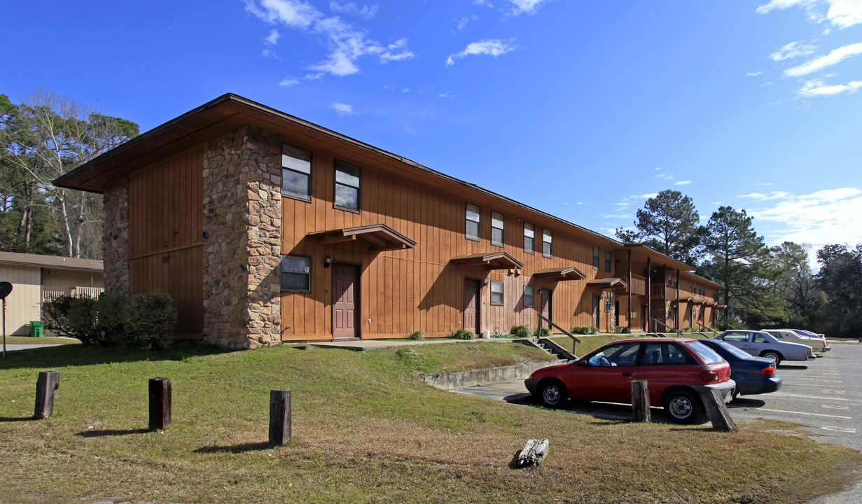 1197 Melody in Valdosta, GA - Building Photo