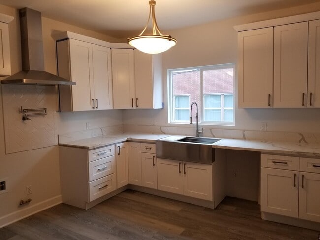 414 S St Louis St, Unit 414 in Los Angeles, CA - Building Photo - Building Photo