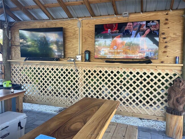 1057 Apollo Beach Blvd in Apollo Beach, FL - Building Photo - Building Photo