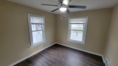 431 Delmar Ave in Akron, OH - Foto de edificio - Building Photo