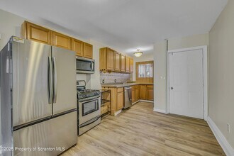 232 Ferdinand St in Scranton, PA - Building Photo - Building Photo