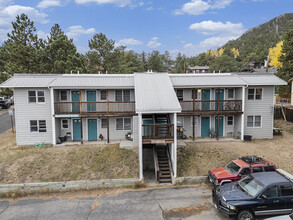 501 Aspen Ave in Estes Park, CO - Building Photo - Building Photo