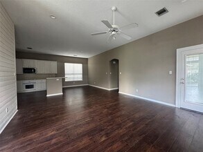 13032 Centaurus Ct in Willis, TX - Foto de edificio - Building Photo