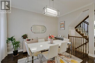 190 Keyrock Dr in Ottawa, ON - Building Photo - Building Photo