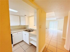 6200 Riverside Dr in Metairie, LA - Building Photo - Building Photo