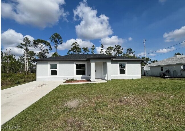 property at 1135 Chiefland St E