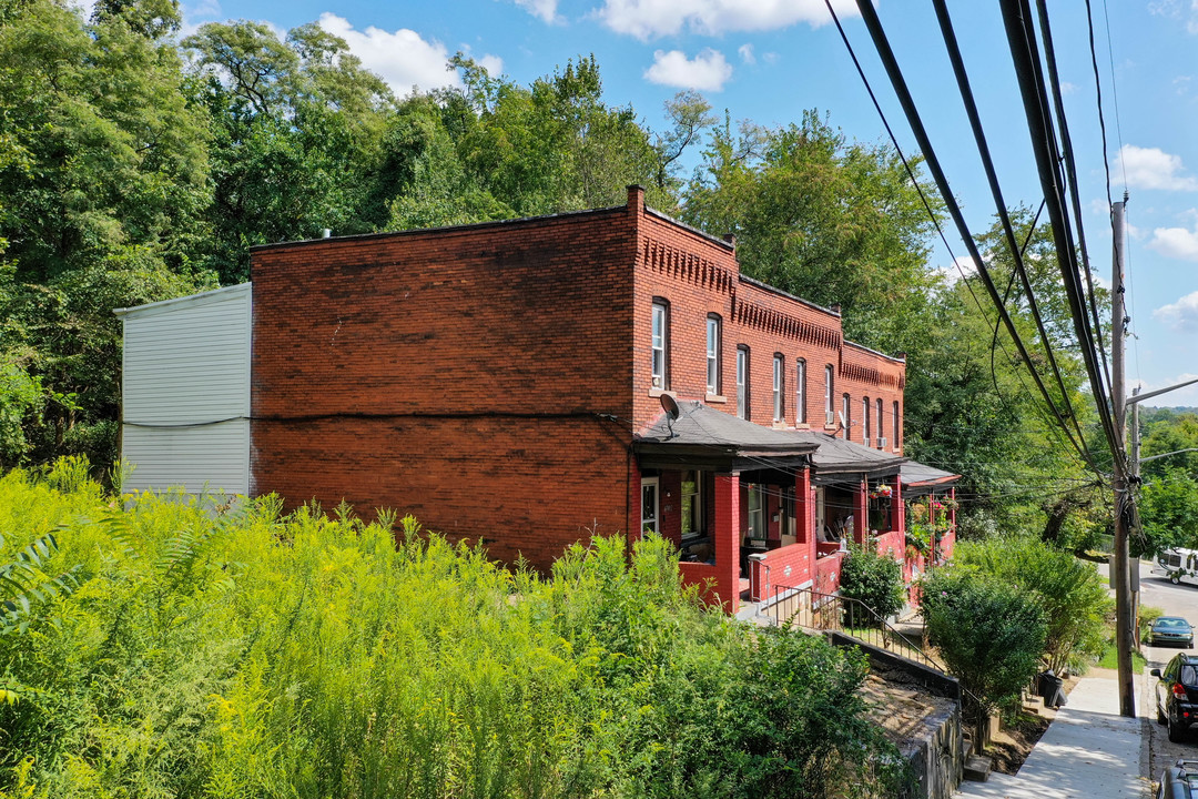 6902 Apple Ave in Pittsburgh, PA - Building Photo