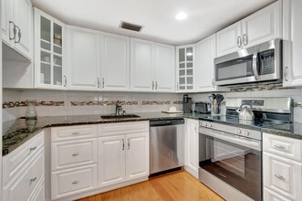 3017 Lincoln A in Boca Raton, FL - Building Photo - Building Photo