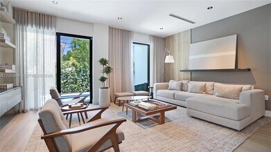 1371 SW 22nd Ter, Unit 1371 in Miami, FL - Foto de edificio - Building Photo