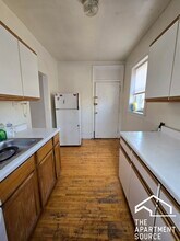 1368 W Estes Ave in Chicago, IL - Building Photo - Building Photo