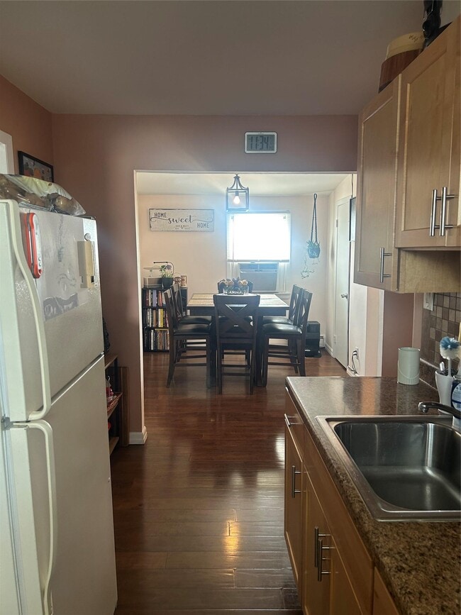 property at 32 Halycon Rd