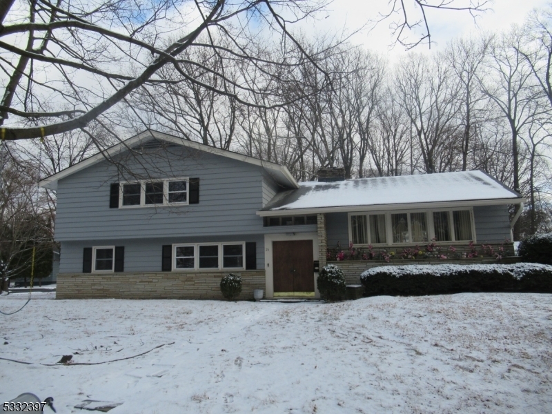 26 Claredon Terrace in Dover, NJ - Building Photo