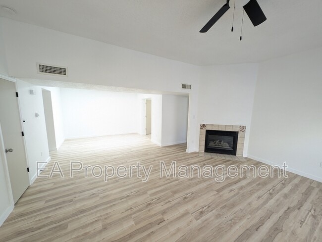 3301 Schumacher St NW in Albuquerque, NM - Building Photo - Building Photo