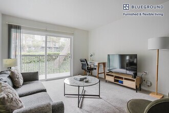 3704 Barham Blvd in Los Angeles, CA - Building Photo - Building Photo