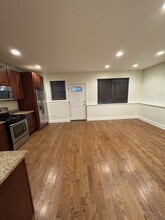 4353 N Western Ave, Unit 2 in Chicago, IL - Foto de edificio - Building Photo